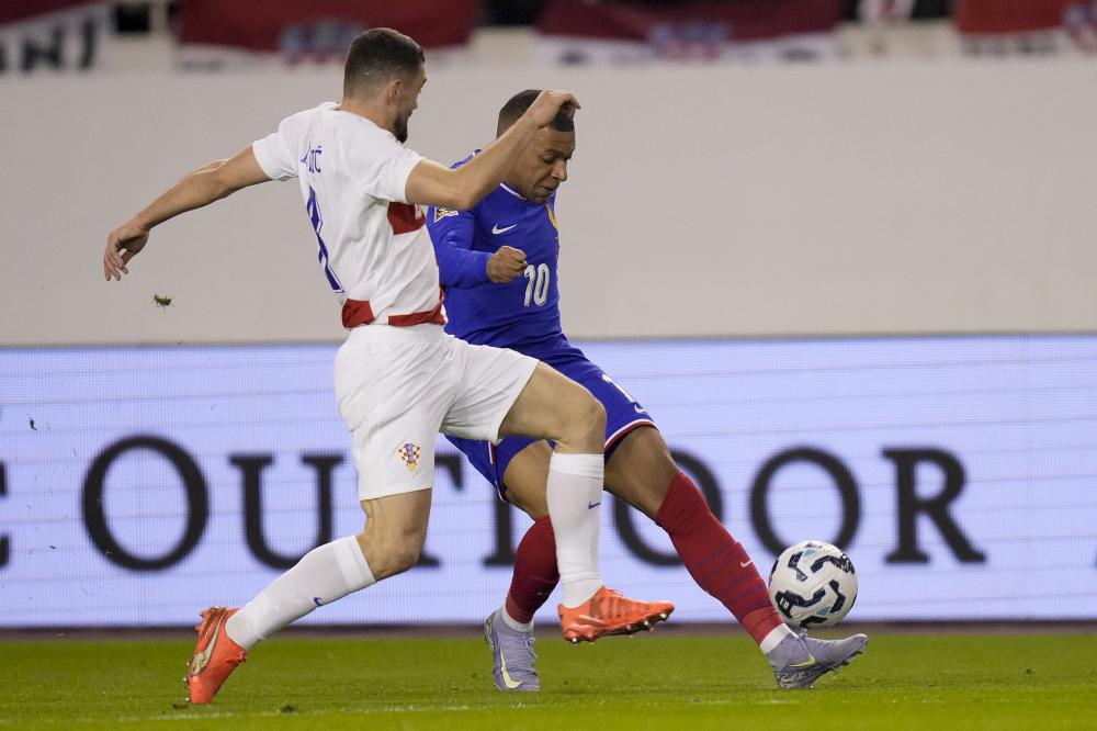 张琳艳:我的足球偶像一直是王霜 她从来不会埋怨任何人.