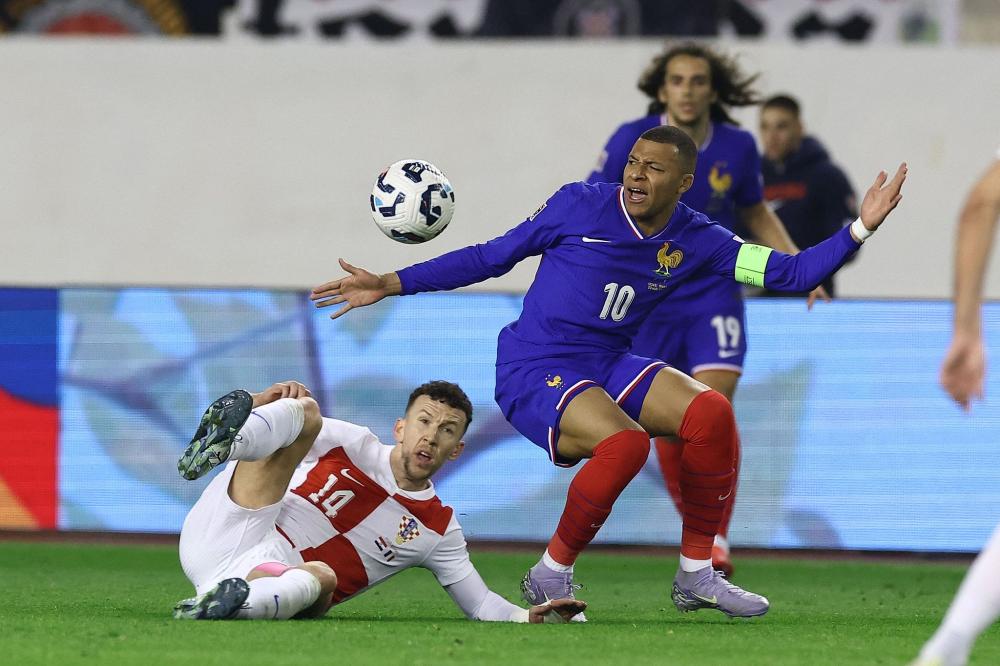 年因新冠疫 年因新冠疫